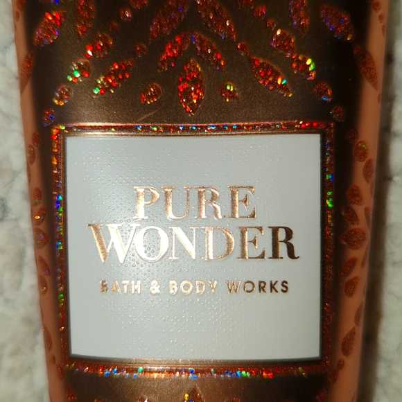 NWT Bath and Body works Pure Wonder Body Cream 8 oz - Picture 3 of 6